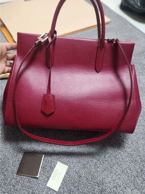 Louis Vuitton Burgundy EPI Leather Satchel EUC